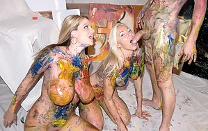 Free Big Boobs Body Paint Porn Pictures